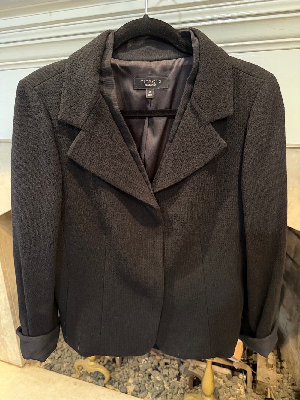 Talbots Black Women's Structured Faux Collar Blazer w cuffed sleeves size 10